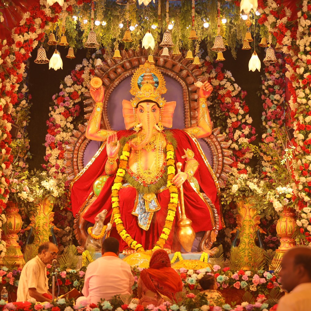दुहबीमा १४ फिट अग्लो गणेशको प्रतिमा, दुईदिने गणेश उत्सव हुँदै दुहबीमा १४ फिट अग्लो गणेशको प्रतिमा, दुईदिने गणेश उत्सव हुँदै