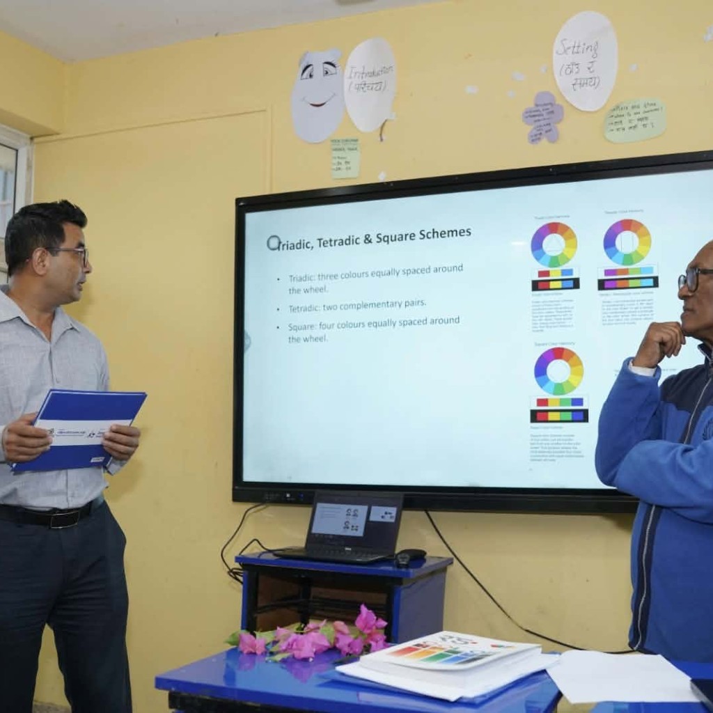 रङको प्रयोगदेखि फोटो संयोजनसम्म : फोटोपत्रकारलाई कलात्मक फोटोग्राफीको प्रशिक्षण रङको प्रयोगदेखि फोटो संयोजनसम्म : फोटोपत्रकारलाई कलात्मक फोटोग्राफीको प्रशिक्षण